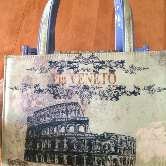 Disney Epcot Italian Pavilion Handbag - Picture 1 of 8